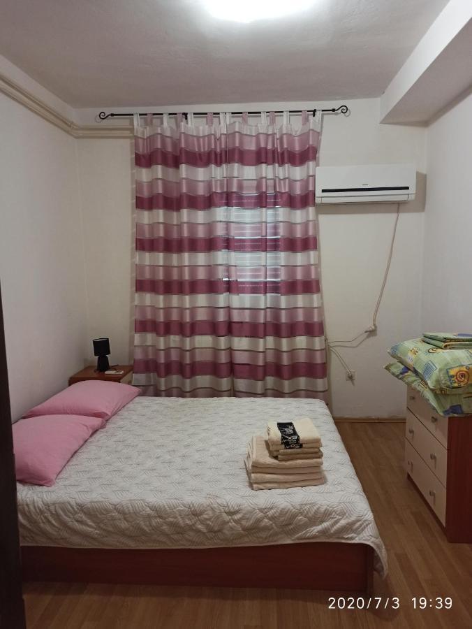 Apartment Knezevic 2 Jadranovo Bagian luar foto